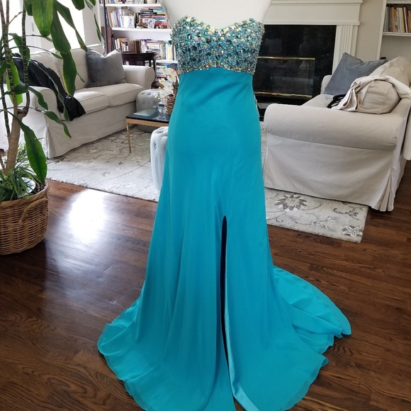 Karishma Dresses & Skirts - NEW Blue Beaded Formal Prom Karishma Gown Sz 6 NWT